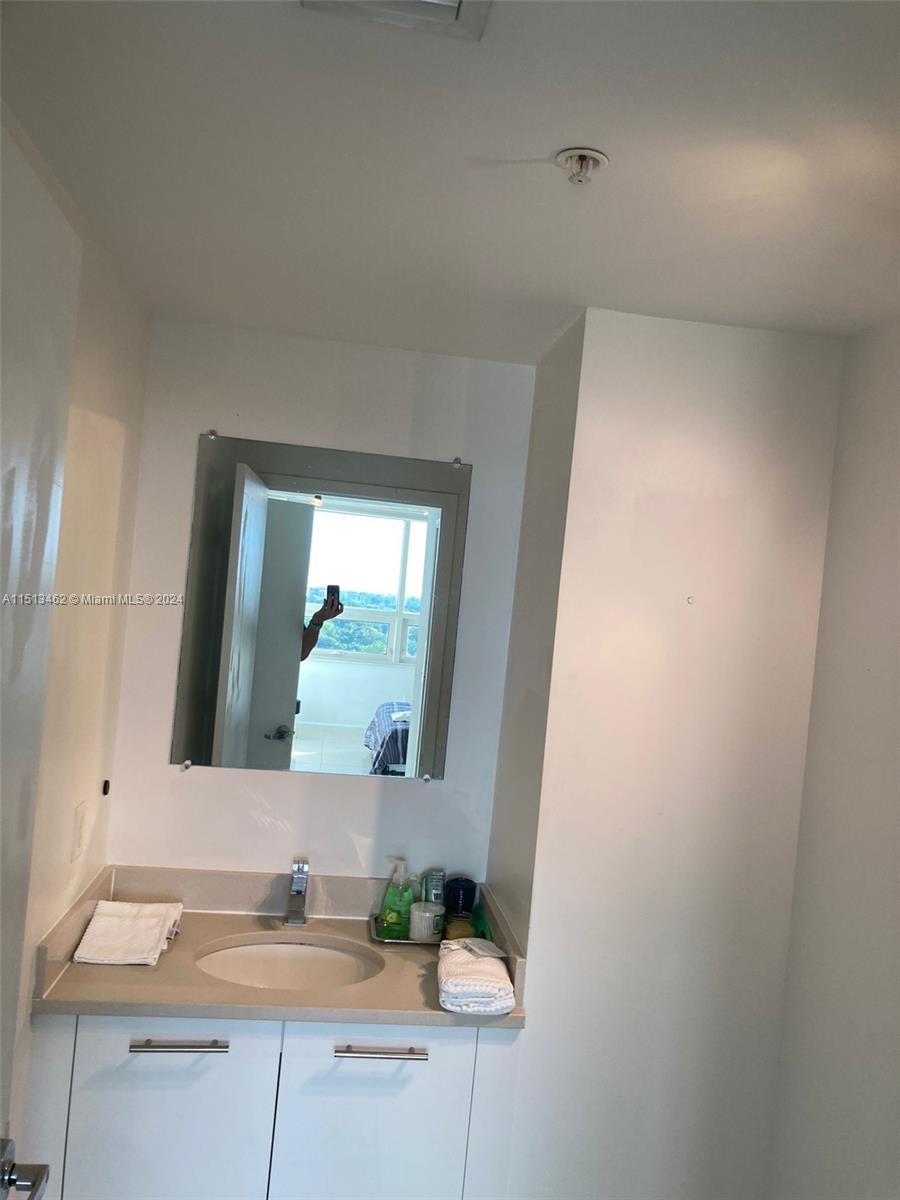 3250 NE 1st Ave 813, Miami, Florida 33137, 2 Bedrooms Bedrooms, ,2 BathroomsBathrooms,Residentiallease,For Rent,3250 NE 1st Ave 813,A11513462