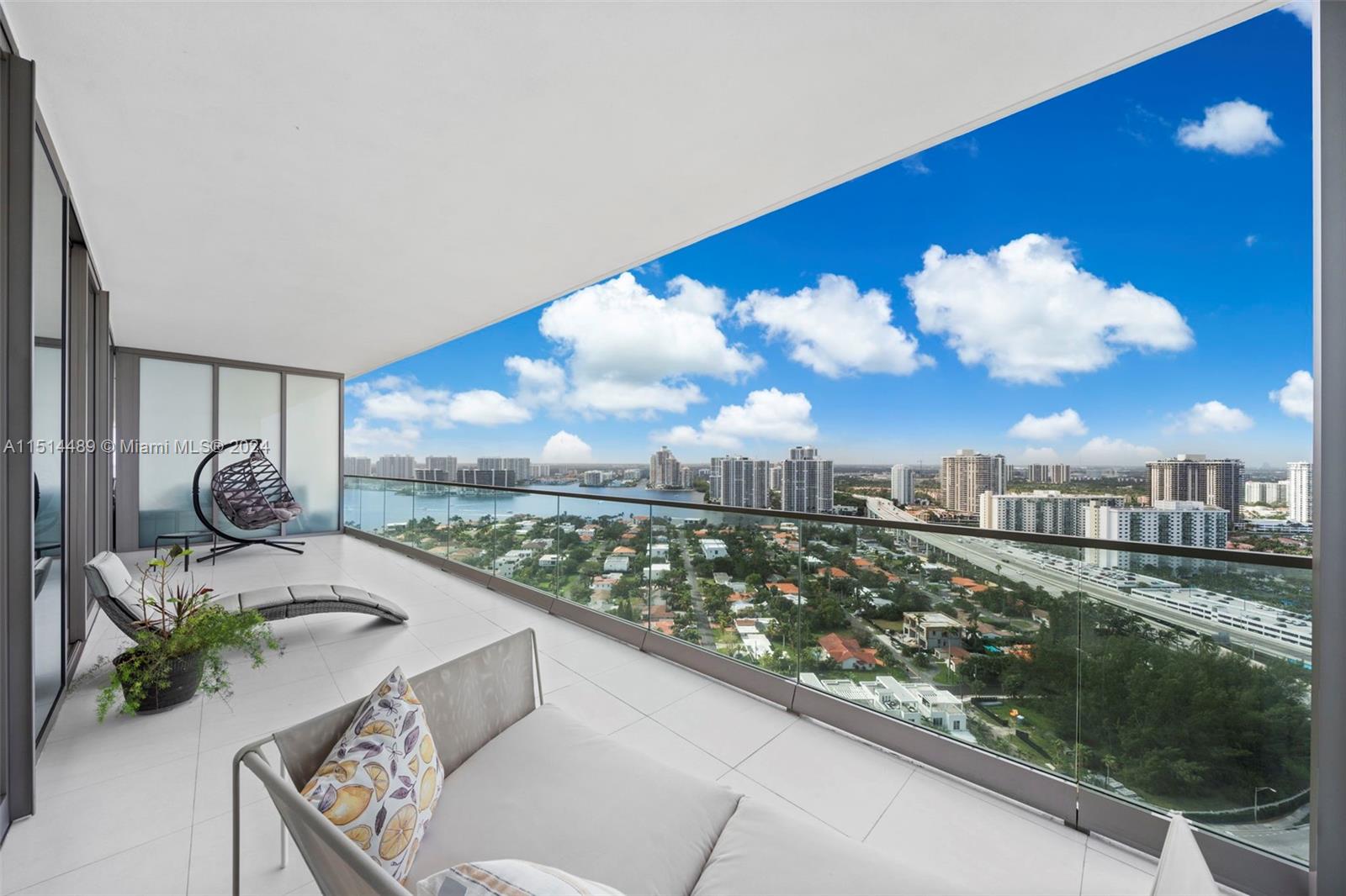 18975 Collins Ave, Sunny Isles Beach, FL, 33160 United States, 3 Bedrooms Bedrooms, ,3 BathroomsBathrooms,Residential,For Sale,Collins Ave,A11514489