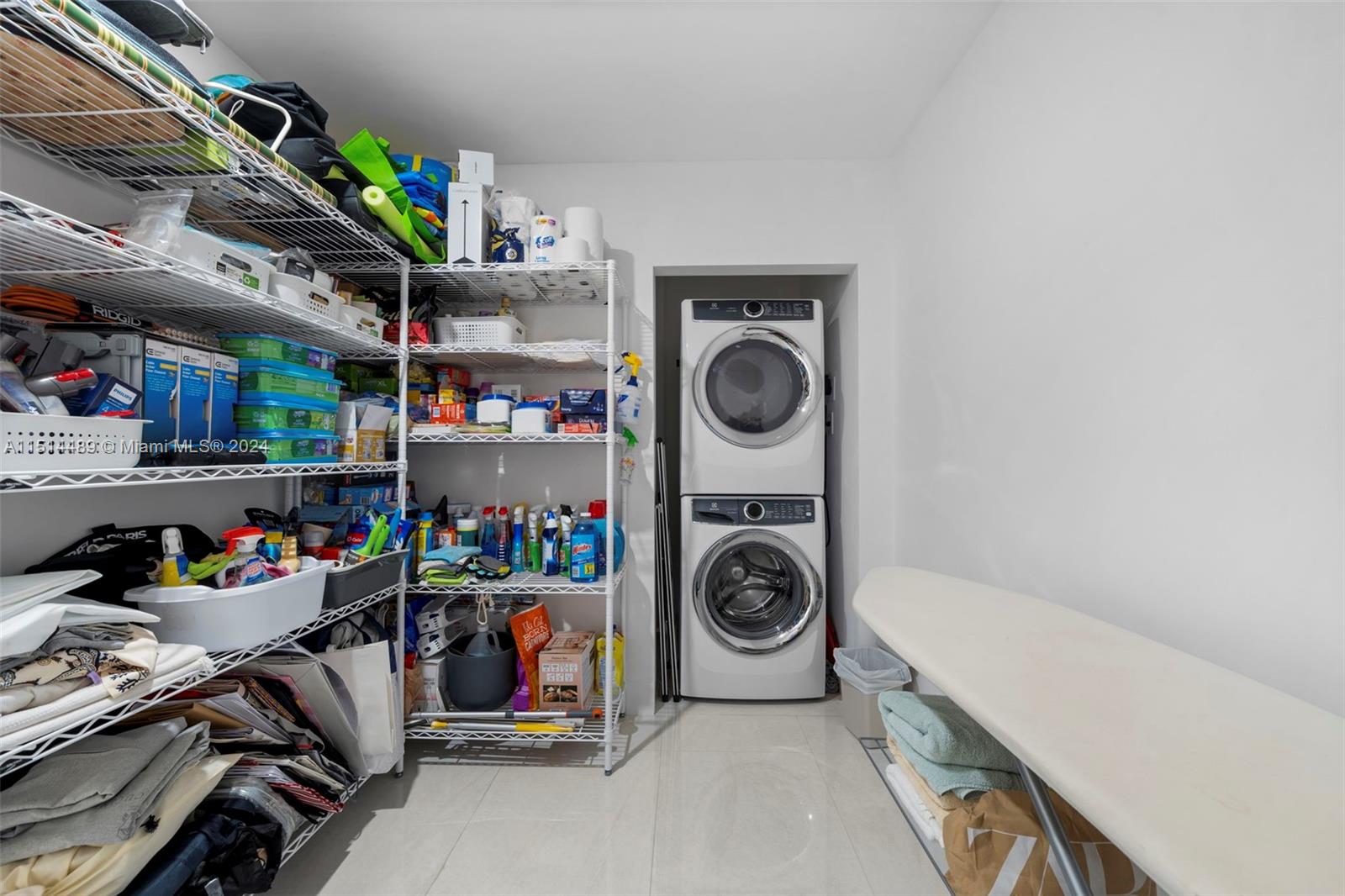 18975 Collins Ave 2303, Sunny Isles Beach, Florida 33160, 3 Bedrooms Bedrooms, ,3 BathroomsBathrooms,Residential,For Sale,18975 Collins Ave 2303,A11514489