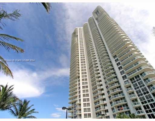 6365 Collins Ave 4406, Miami Beach, Florida 33141, 2 Bedrooms Bedrooms, ,2 BathroomsBathrooms,Residentiallease,For Rent,6365 Collins Ave 4406,A11514444