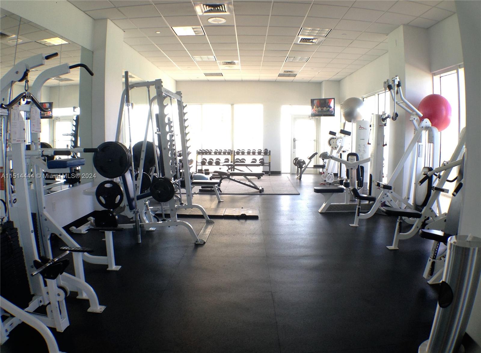 6365 Collins Ave 4406, Miami Beach, Florida 33141, 2 Bedrooms Bedrooms, ,2 BathroomsBathrooms,Residentiallease,For Rent,6365 Collins Ave 4406,A11514444