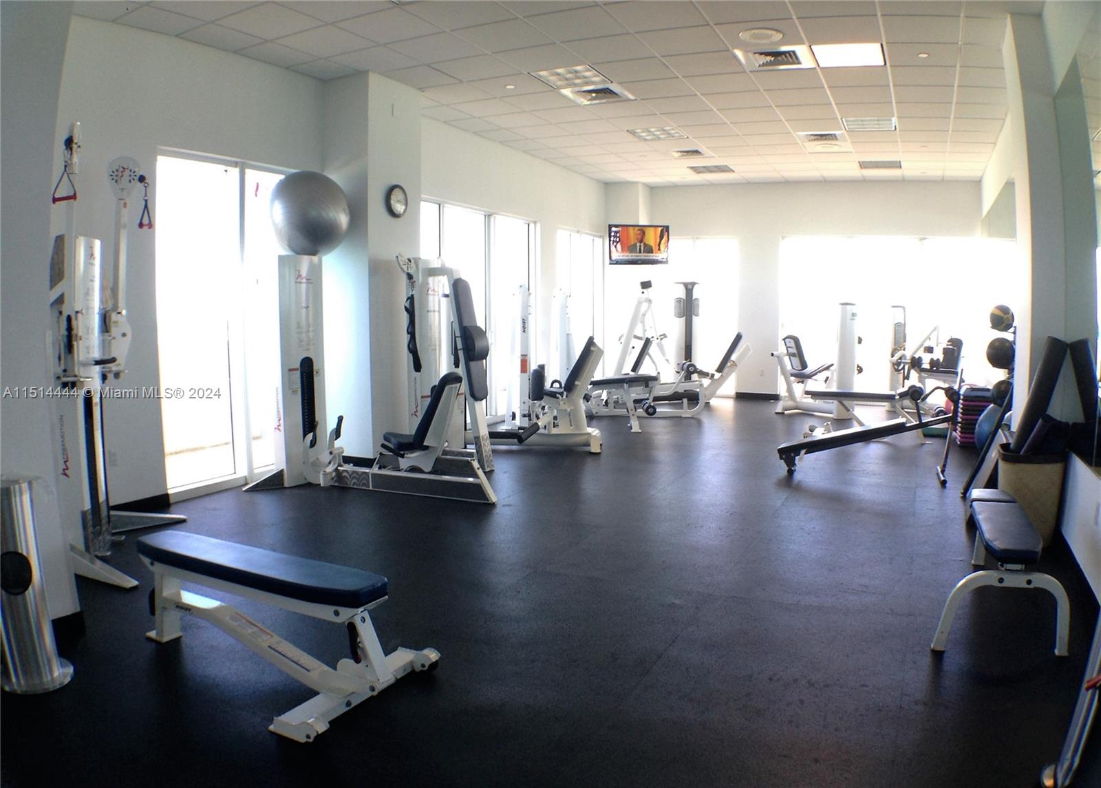 6365 Collins Ave 4406, Miami Beach, Florida 33141, 2 Bedrooms Bedrooms, ,2 BathroomsBathrooms,Residentiallease,For Rent,6365 Collins Ave 4406,A11514444