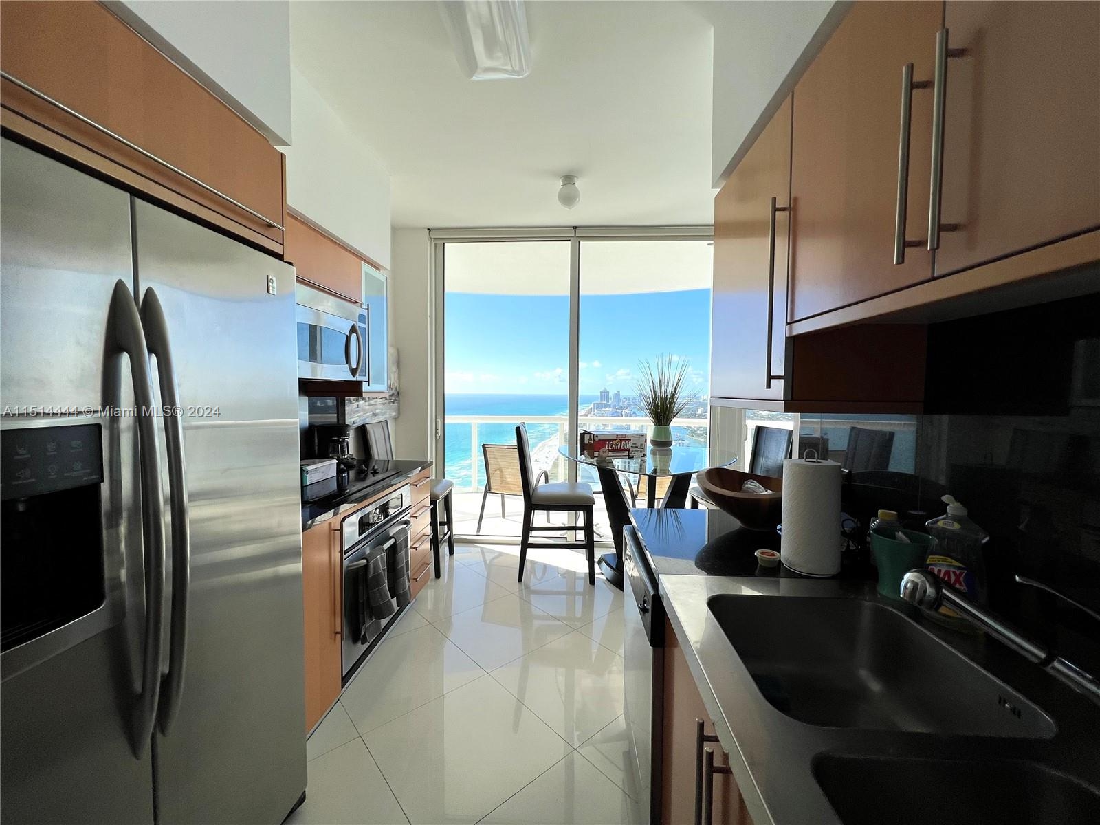 6365 Collins Ave 4406, Miami Beach, Florida 33141, 2 Bedrooms Bedrooms, ,2 BathroomsBathrooms,Residentiallease,For Rent,6365 Collins Ave 4406,A11514444