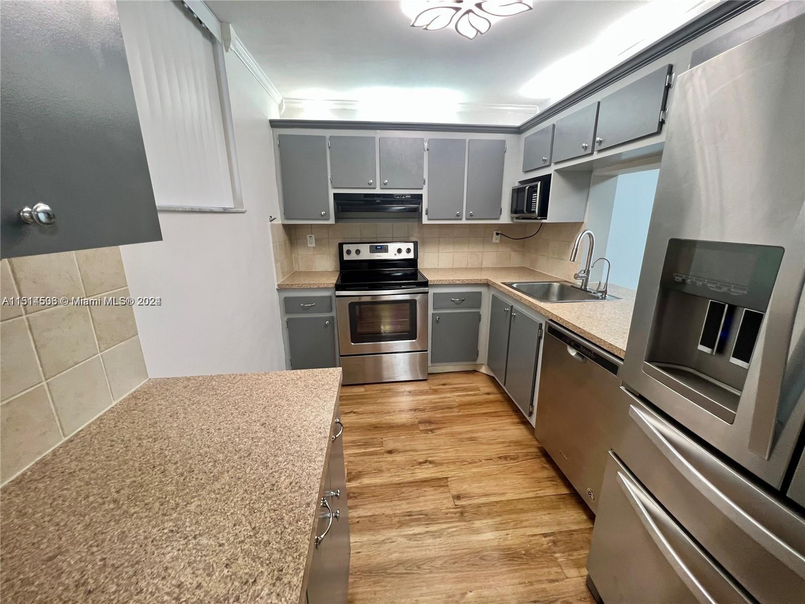 1666 West Ave 408, Miami Beach, Florida 33139, 2 Bedrooms Bedrooms, ,2 BathroomsBathrooms,Residentiallease,For Rent,1666 West Ave 408,A11514506