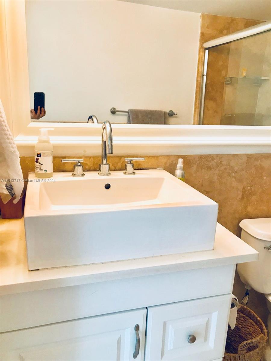 650 West Ave 304, Miami Beach, Florida 33139, 1 Bedroom Bedrooms, ,1 BathroomBathrooms,Residentiallease,For Rent,650 West Ave 304,A11513747