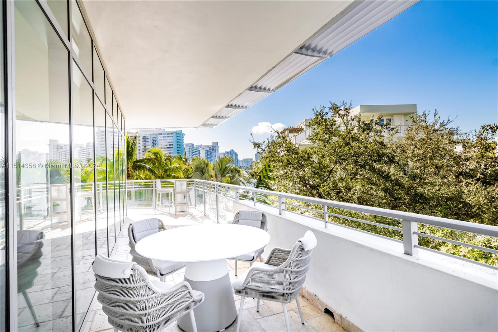6101 Aqua Ave 302, Miami Beach, Florida 33141, 3 Bedrooms Bedrooms, ,3 BathroomsBathrooms,Residential,For Sale,6101 Aqua Ave 302,A11514356