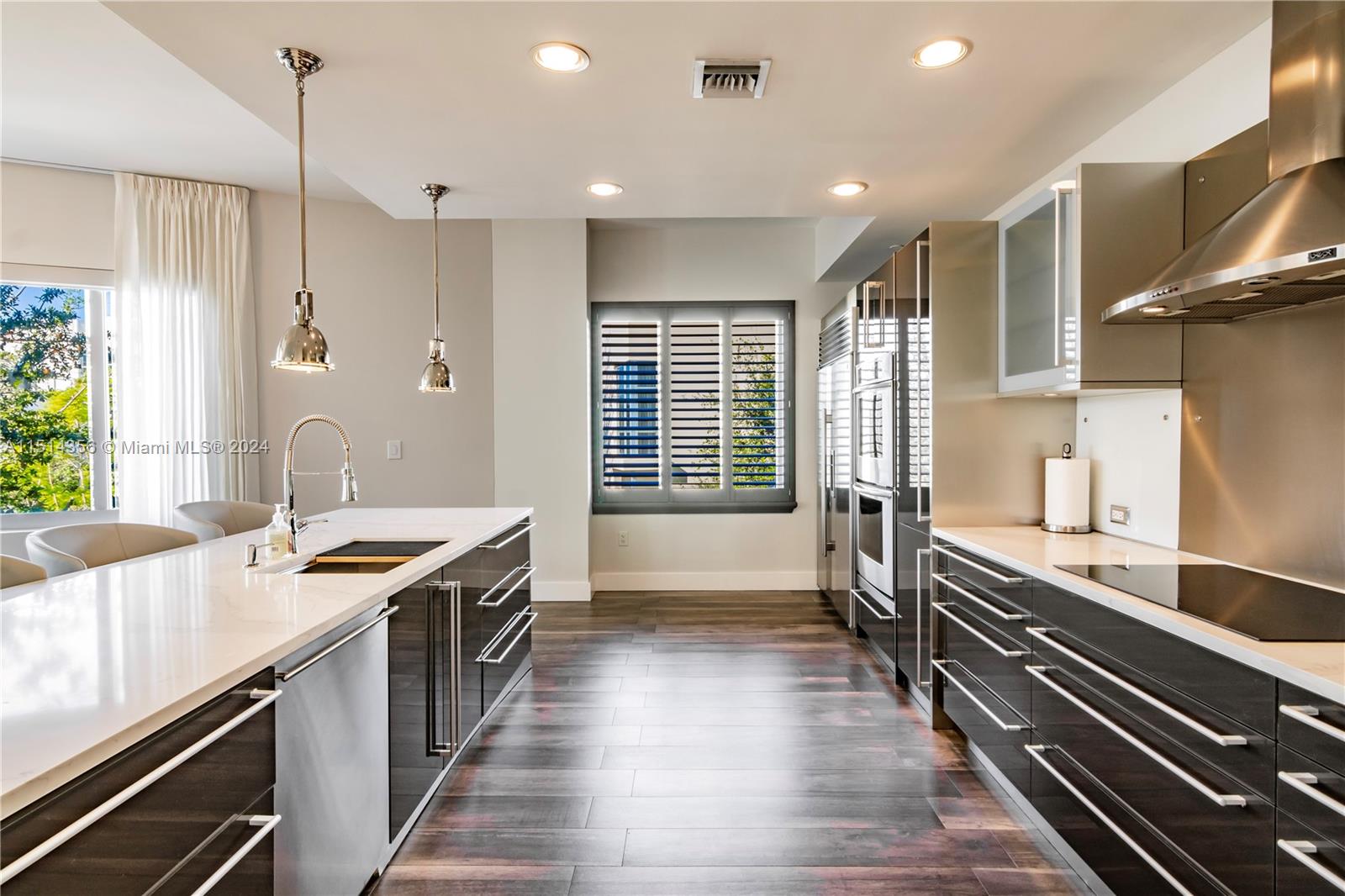 6101 Aqua Ave 302, Miami Beach, Florida 33141, 3 Bedrooms Bedrooms, ,3 BathroomsBathrooms,Residential,For Sale,6101 Aqua Ave 302,A11514356