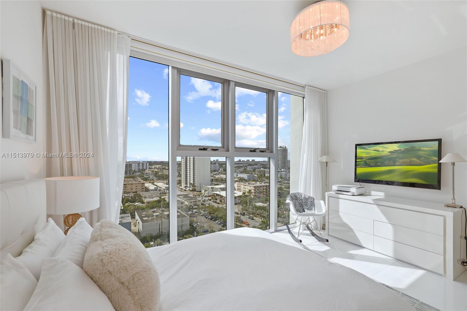 6899 Collins Ave 1410, Miami Beach, Florida 33141, 2 Bedrooms Bedrooms, ,2 BathroomsBathrooms,Residentiallease,For Rent,6899 Collins Ave 1410,A11513979