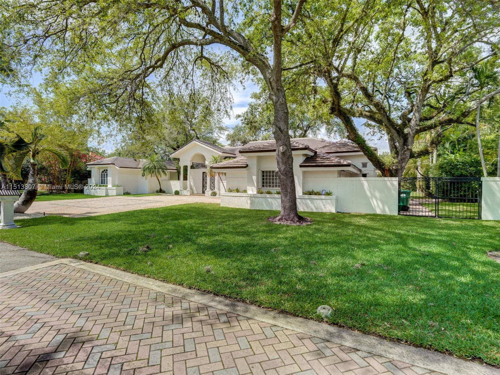 11130 SW 84th Ct, Miami, Florida 33156, 4 Bedrooms Bedrooms, ,4 BathroomsBathrooms,Residential,For Sale,11130 SW 84th Ct,A11513807
