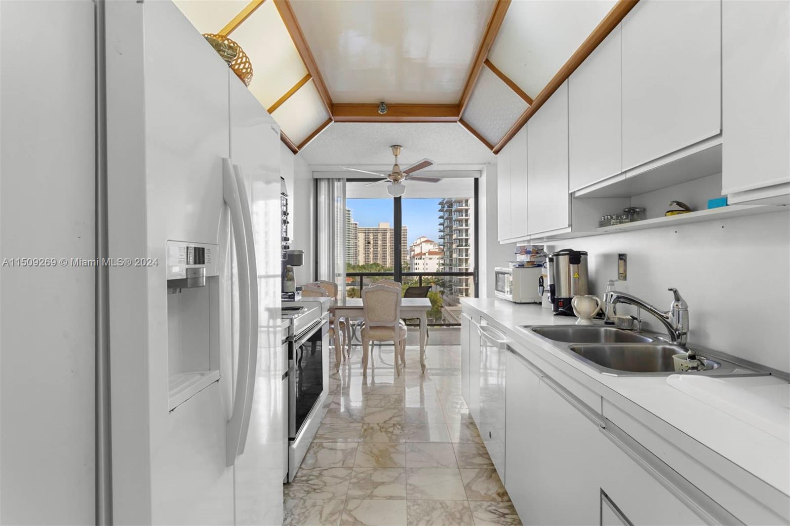 19667 Turnberry Way 7-F, Aventura, Florida 33180, 2 Bedrooms Bedrooms, ,2 BathroomsBathrooms,Residential,For Sale,19667 Turnberry Way 7-F,A11509269