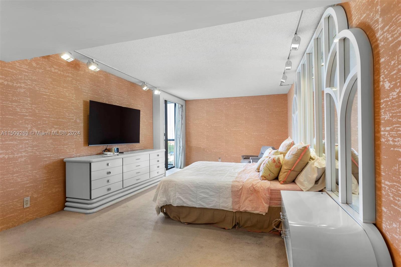 19667 Turnberry Way 7-F, Aventura, Florida 33180, 2 Bedrooms Bedrooms, ,2 BathroomsBathrooms,Residential,For Sale,19667 Turnberry Way 7-F,A11509269