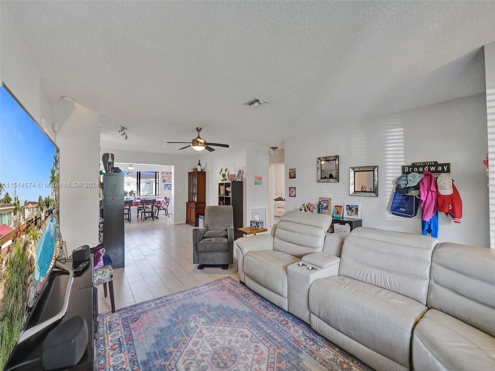 2265 SE 12th St, Pompano Beach, Florida 33062, 3 Bedrooms Bedrooms, ,2 BathroomsBathrooms,Residentiallease,For Rent,2265 SE 12th St,A11514574