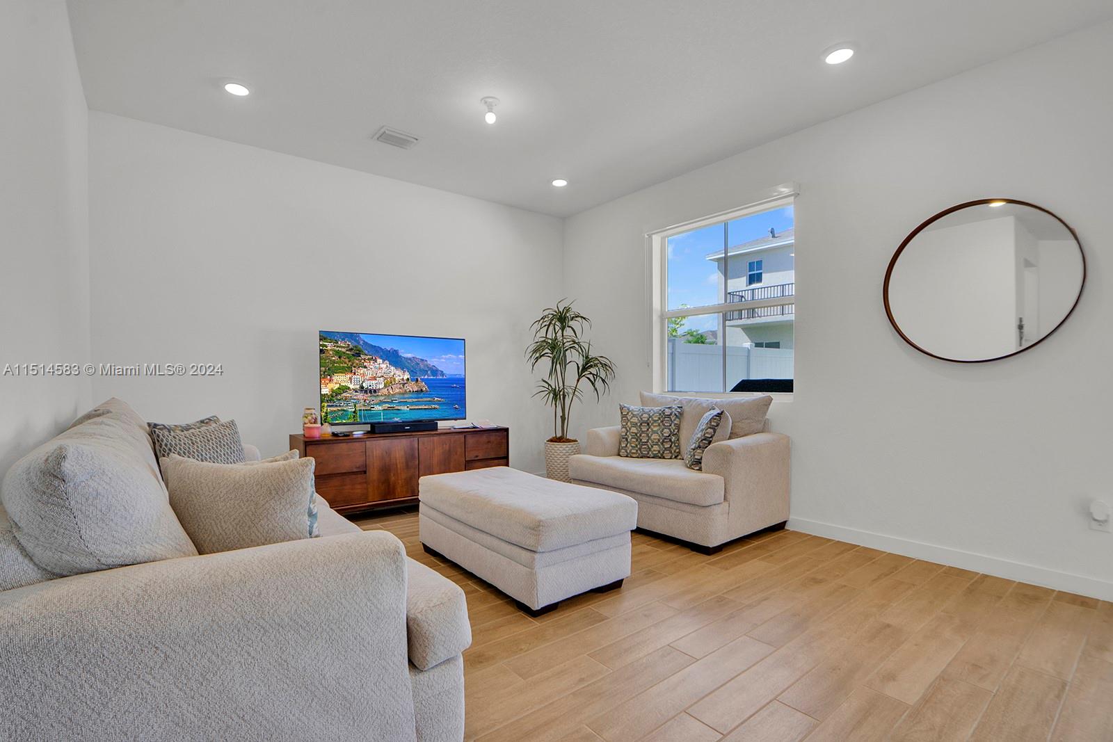 809 SE 19th st 0, Homestead, Florida 33034, 3 Bedrooms Bedrooms, ,2 BathroomsBathrooms,Residential,For Sale,809 SE 19th st 0,A11514583