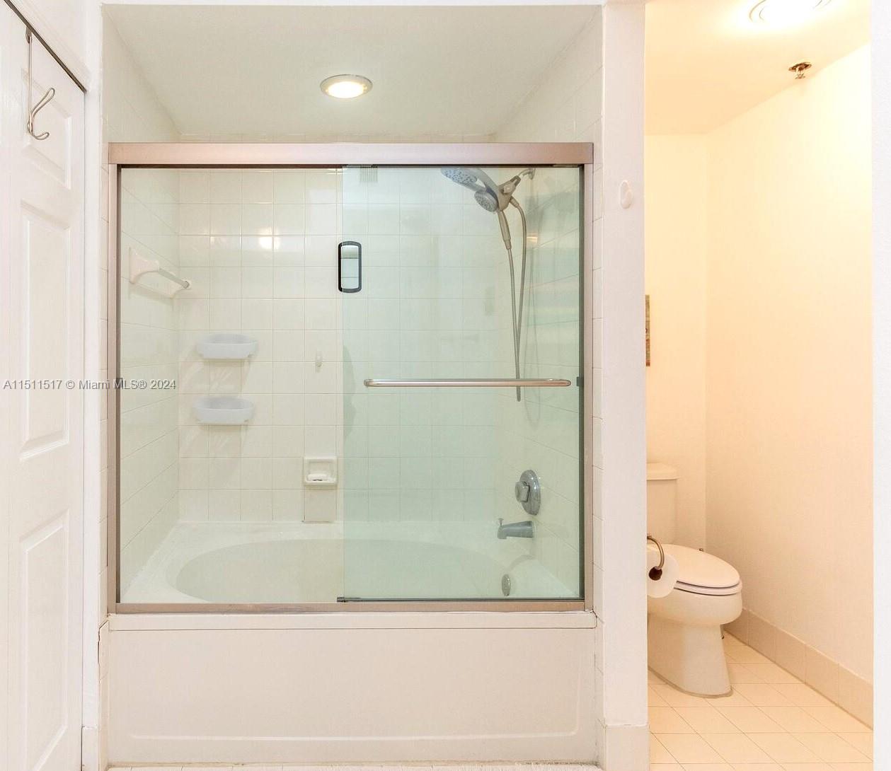 3175 184th St, Aventura, FL, 33160 United States, 1 Bedroom Bedrooms, ,1 BathroomBathrooms,Residential,For Sale,184th St,A11511517