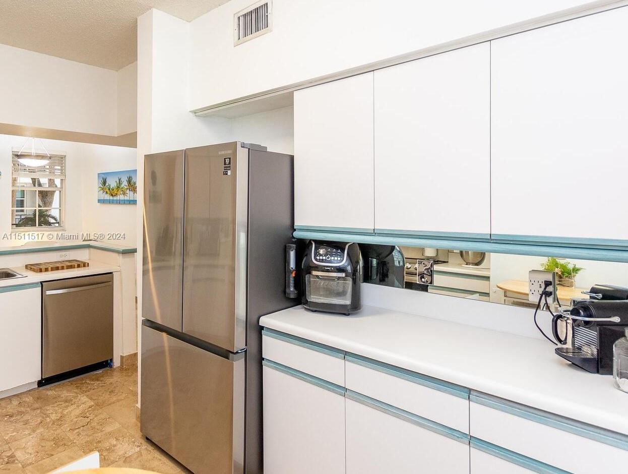 3175 184th St, Aventura, FL, 33160 United States, 1 Bedroom Bedrooms, ,1 BathroomBathrooms,Residential,For Sale,184th St,A11511517