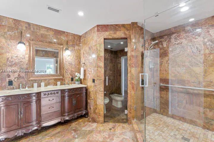 12040 43rd St, Miami, FL, 33175 United States, 10 Bedrooms Bedrooms, ,6 BathroomsBathrooms,Residential,For Sale,43rd St,A11514060
