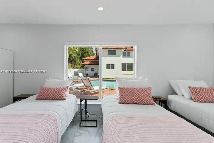 12040 43rd St, Miami, FL, 33175 United States, 10 Bedrooms Bedrooms, ,6 BathroomsBathrooms,Residential,For Sale,43rd St,A11514060