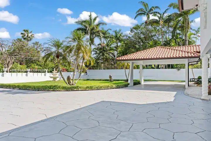 12040 43rd St, Miami, FL, 33175 United States, 10 Bedrooms Bedrooms, ,6 BathroomsBathrooms,Residential,For Sale,43rd St,A11514060