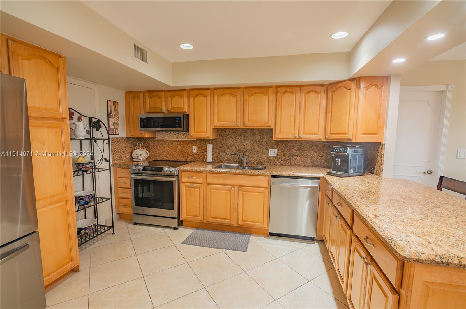 200 Diplomat Pkwy 533, Hallandale Beach, Florida 33009, 2 Bedrooms Bedrooms, ,2 BathroomsBathrooms,Residential,For Sale,200 Diplomat Pkwy 533,A11514671