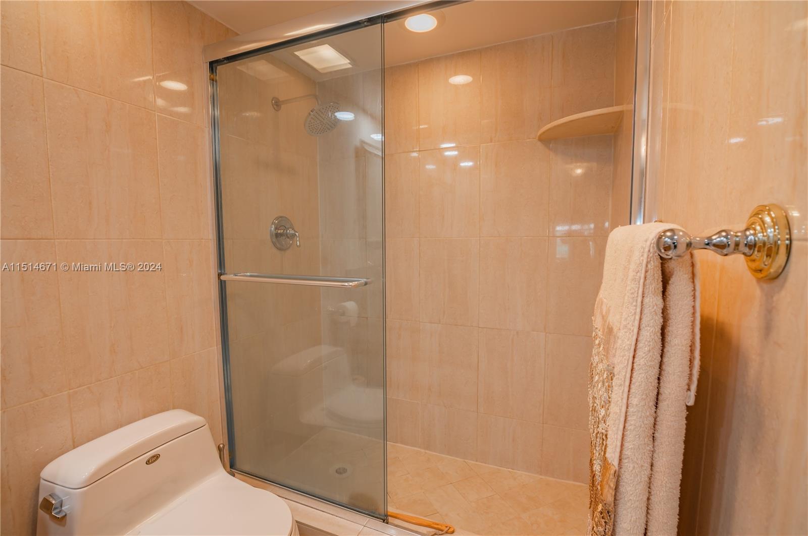 200 Diplomat Pkwy 533, Hallandale Beach, Florida 33009, 2 Bedrooms Bedrooms, ,2 BathroomsBathrooms,Residential,For Sale,200 Diplomat Pkwy 533,A11514671