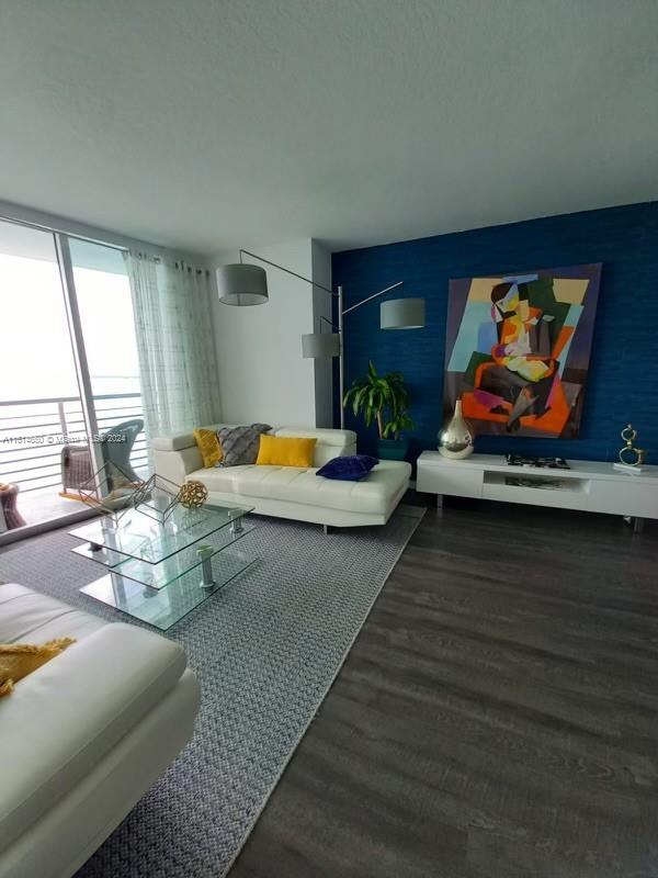 335 S Biscayne Blvd 1012, Miami, Florida 33131, 3 Bedrooms Bedrooms, ,2 BathroomsBathrooms,Residential,For Sale,335 S Biscayne Blvd 1012,A11514650