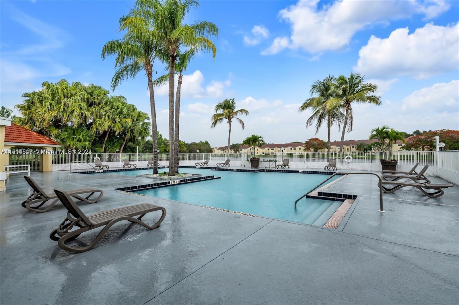 12870 Vista Isles Dr 527, Sunrise, Florida 33325, 2 Bedrooms Bedrooms, ,2 BathroomsBathrooms,Residential,For Sale,12870 Vista Isles Dr 527,A11514647
