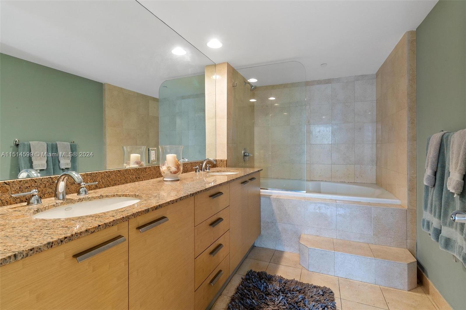 1800 S Ocean Dr 608, Hallandale Beach, Florida 33009, 3 Bedrooms Bedrooms, ,3 BathroomsBathrooms,Residentiallease,For Rent,1800 S Ocean Dr 608,A11514599