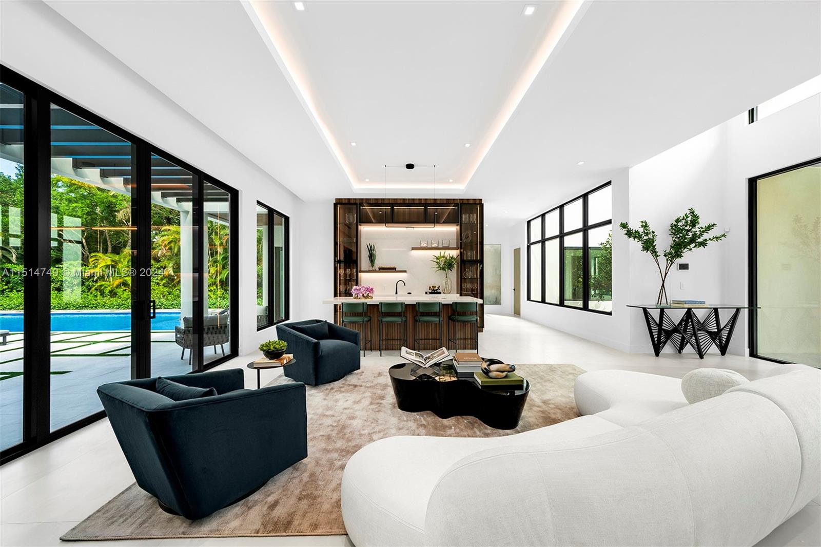 9751 63rd Ct, Pinecrest, FL, 33156 United States, 7 Bedrooms Bedrooms, ,8 BathroomsBathrooms,Residential,For Sale,63rd Ct,A11514749