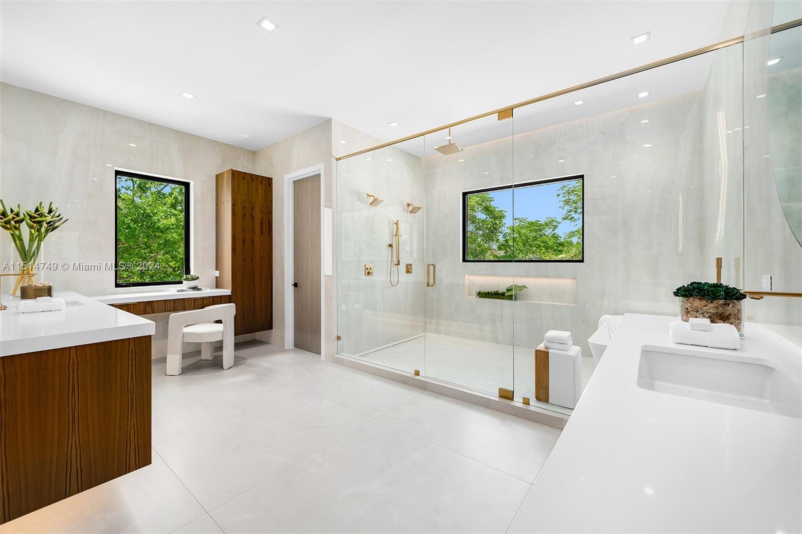 9751 63rd Ct, Pinecrest, FL, 33156 United States, 7 Bedrooms Bedrooms, ,8 BathroomsBathrooms,Residential,For Sale,63rd Ct,A11514749