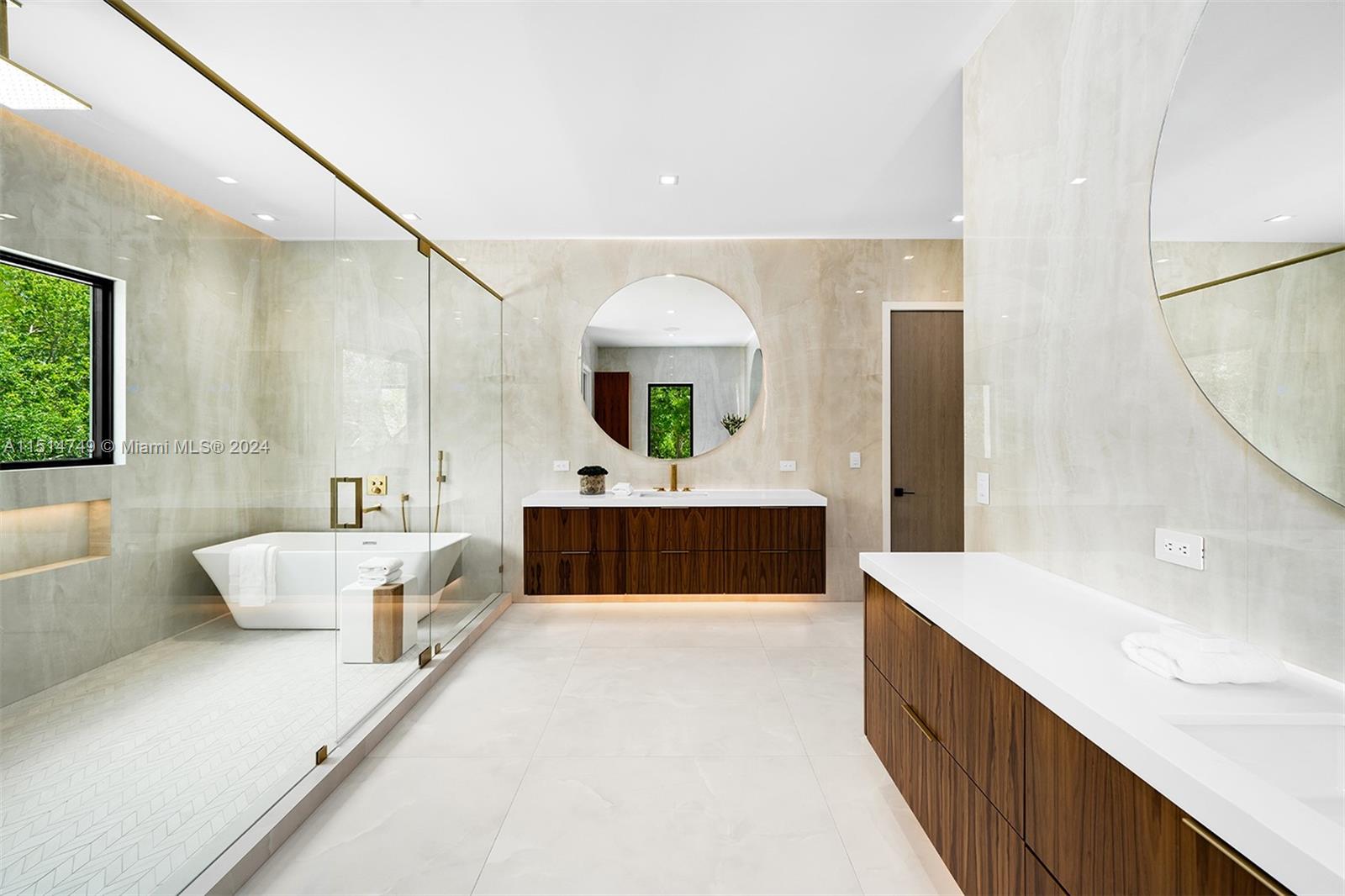 9751 63rd Ct, Pinecrest, FL, 33156 United States, 7 Bedrooms Bedrooms, ,8 BathroomsBathrooms,Residential,For Sale,63rd Ct,A11514749