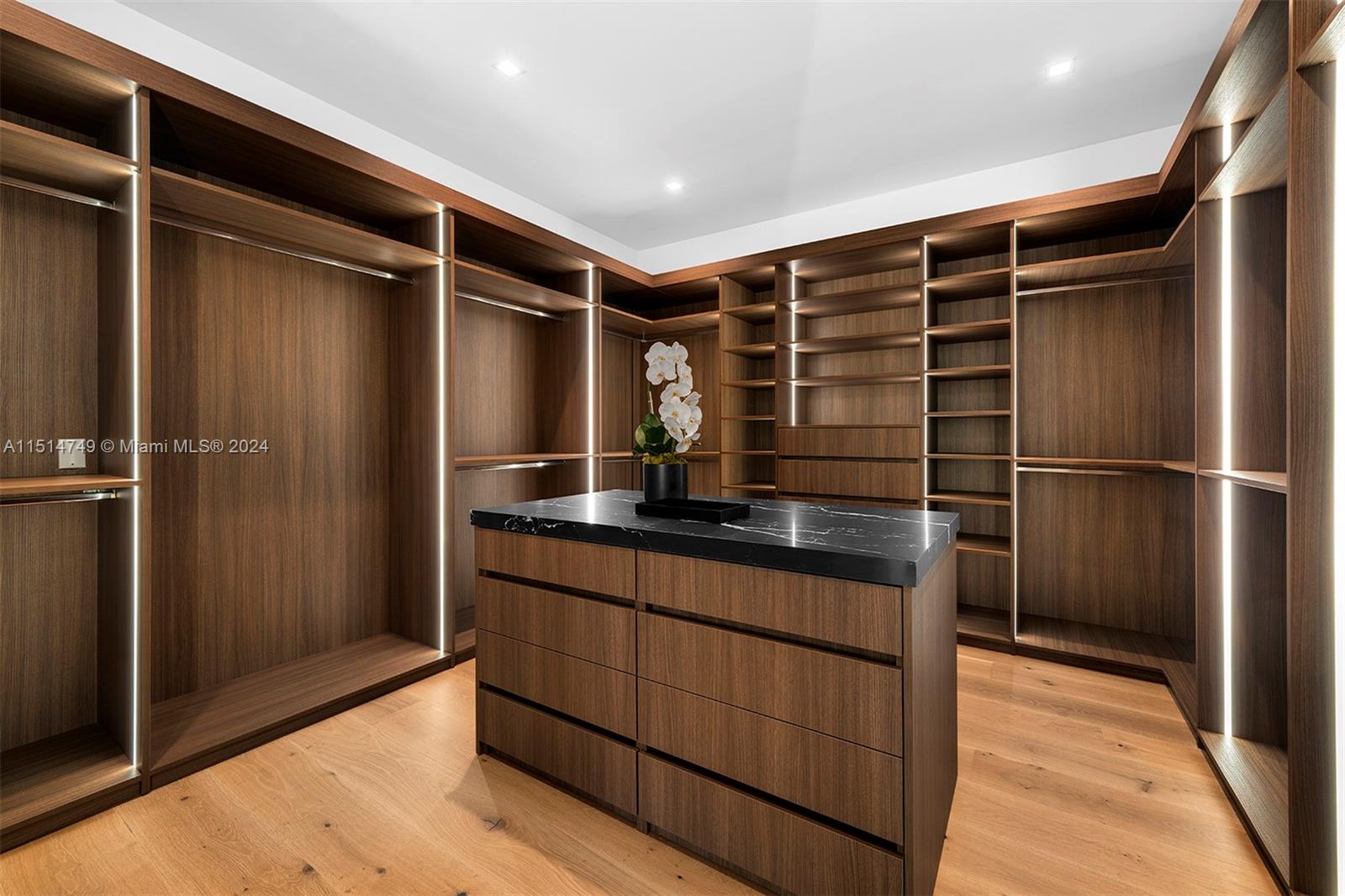 9751 63rd Ct, Pinecrest, FL, 33156 United States, 7 Bedrooms Bedrooms, ,8 BathroomsBathrooms,Residential,For Sale,63rd Ct,A11514749