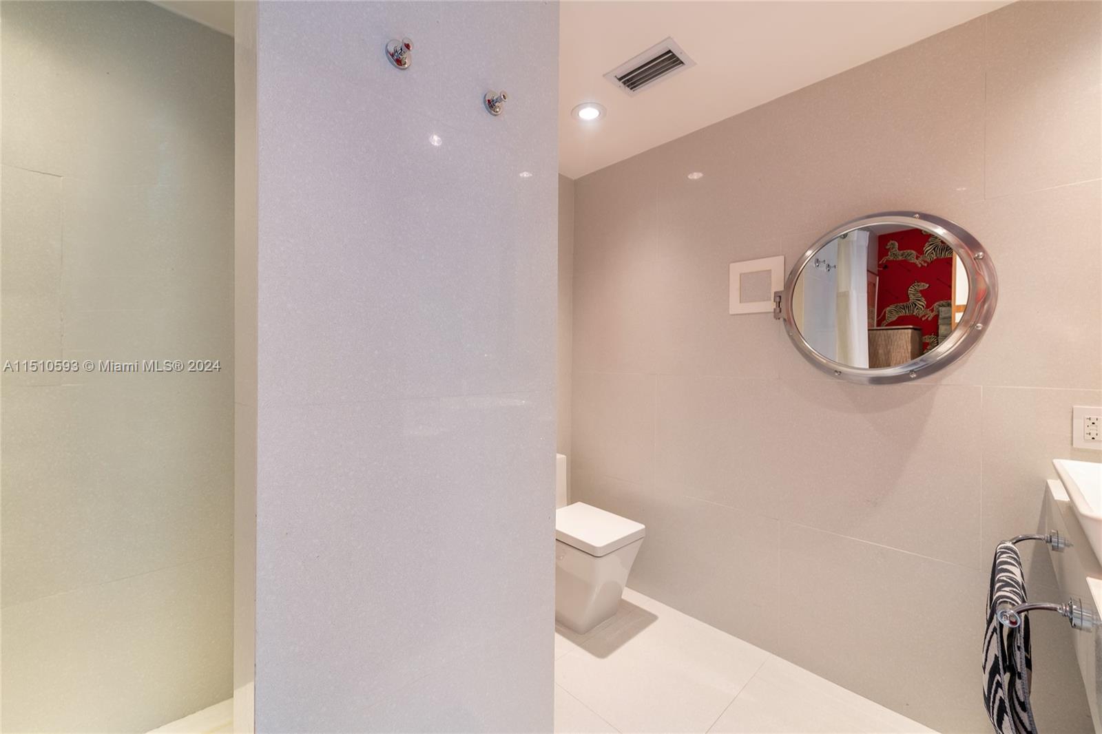 Miami Beach, Florida 33139, 2 Bedrooms Bedrooms, ,2 BathroomsBathrooms,Residential,For Sale,A11510593