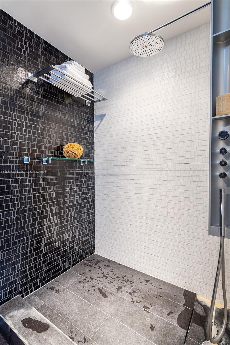 Miami Beach, Florida 33139, 2 Bedrooms Bedrooms, ,2 BathroomsBathrooms,Residential,For Sale,A11510593