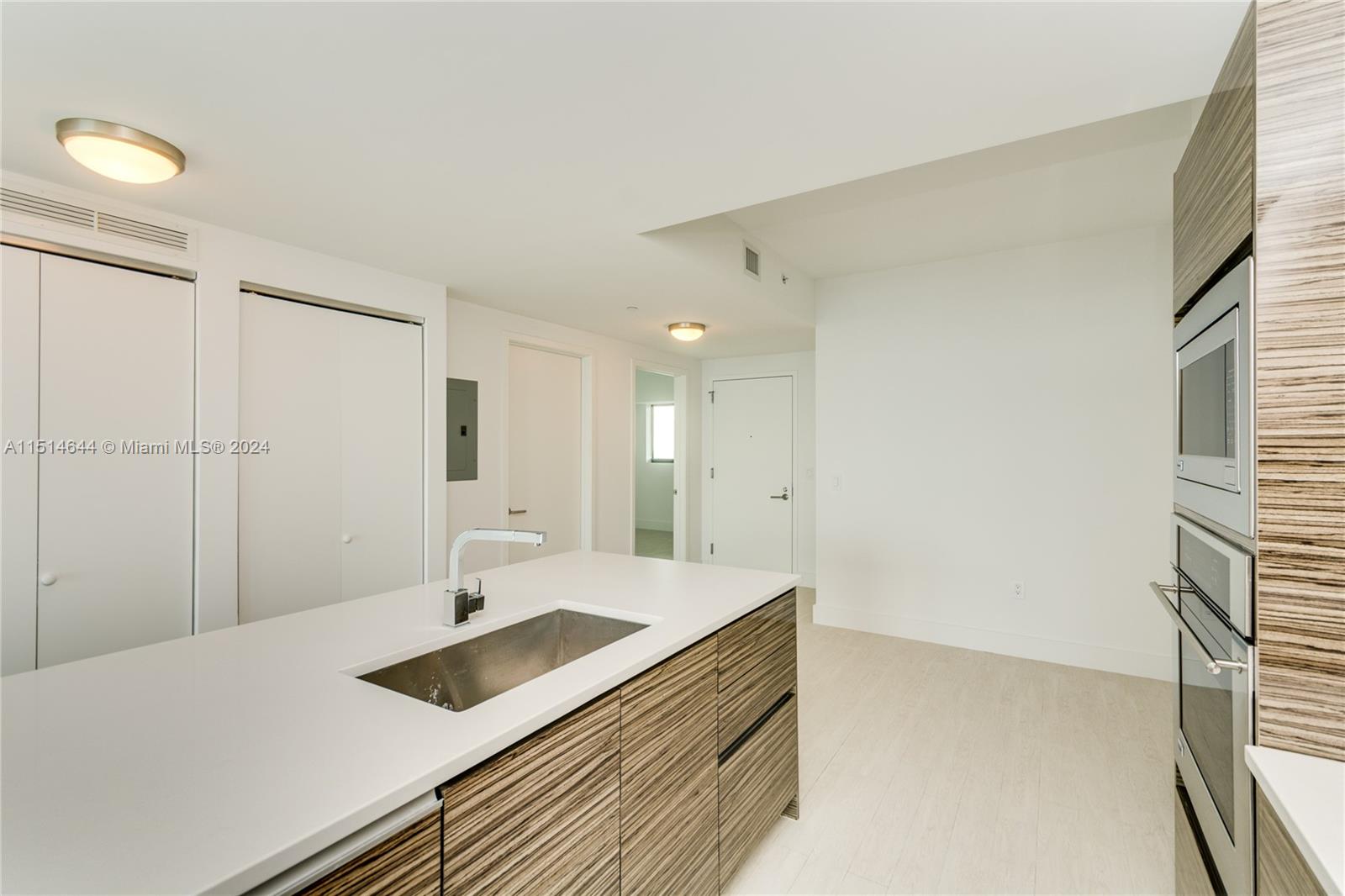 460 NE 28th St 3806, Miami, Florida 33137, 2 Bedrooms Bedrooms, ,2 BathroomsBathrooms,Residentiallease,For Rent,460 NE 28th St 3806,A11514644