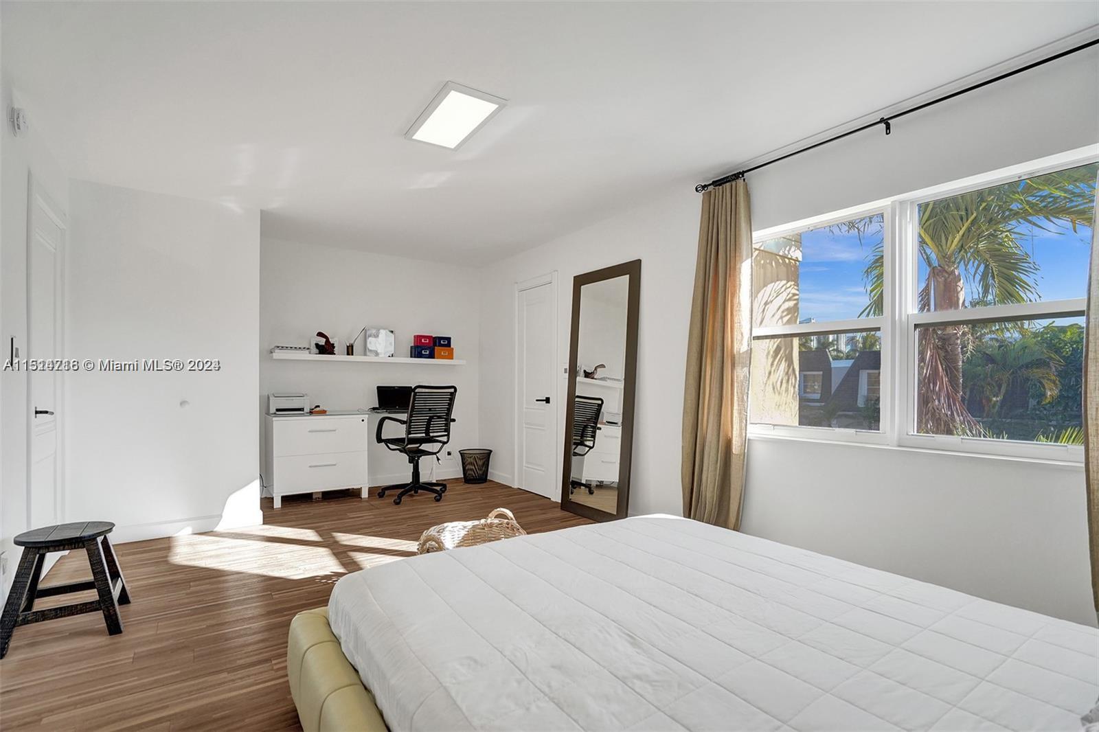 2407 NE 9th St 104, Hallandale Beach, Florida 33009, 2 Bedrooms Bedrooms, ,2 BathroomsBathrooms,Residential,For Sale,2407 NE 9th St 104,A11514716