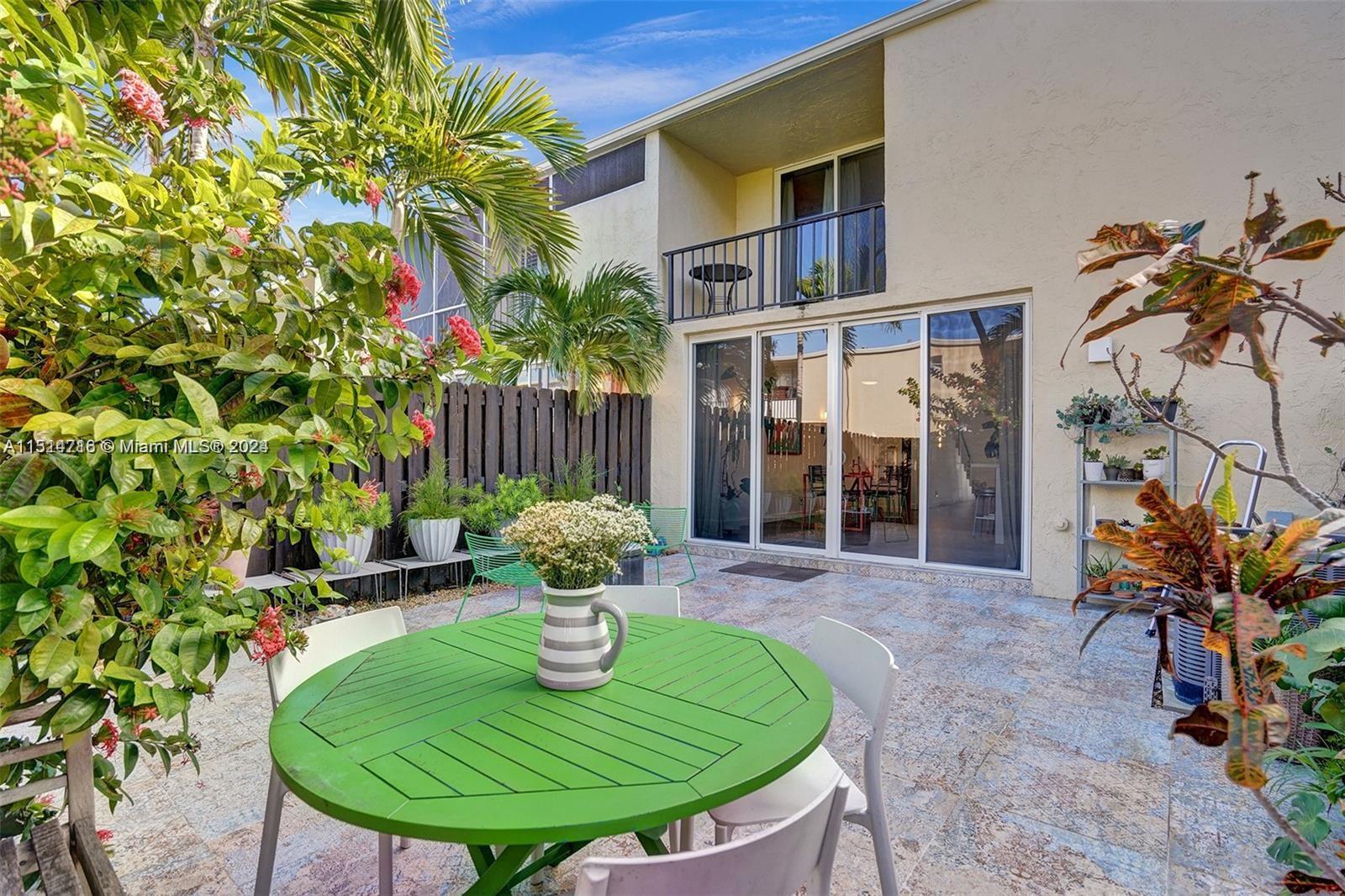 2407 NE 9th St 104, Hallandale Beach, Florida 33009, 2 Bedrooms Bedrooms, ,2 BathroomsBathrooms,Residential,For Sale,2407 NE 9th St 104,A11514716