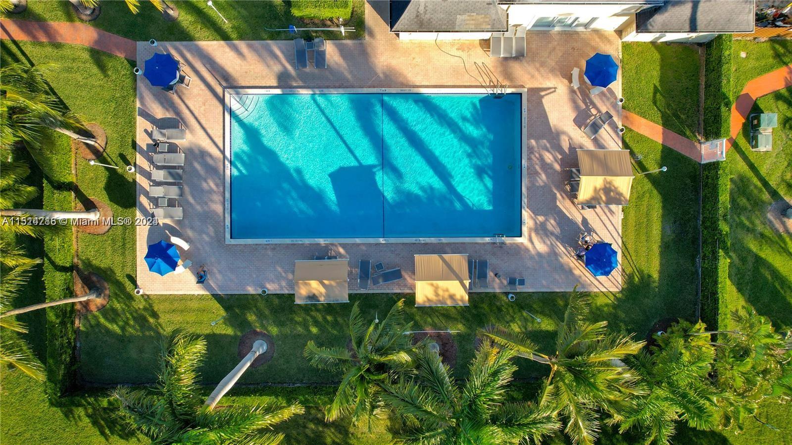 2407 NE 9th St 104, Hallandale Beach, Florida 33009, 2 Bedrooms Bedrooms, ,2 BathroomsBathrooms,Residential,For Sale,2407 NE 9th St 104,A11514716