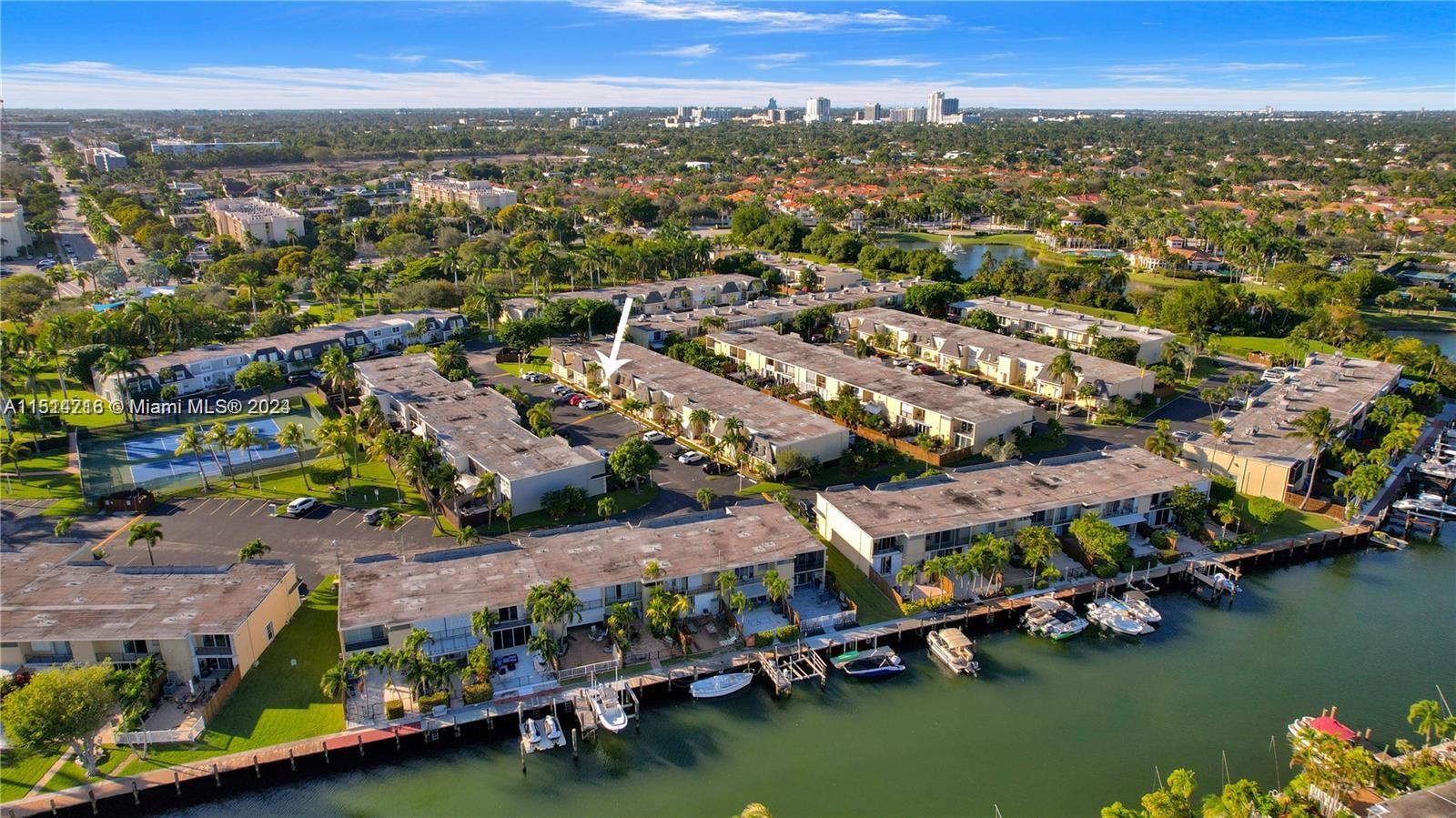 2407 NE 9th St 104, Hallandale Beach, Florida 33009, 2 Bedrooms Bedrooms, ,2 BathroomsBathrooms,Residential,For Sale,2407 NE 9th St 104,A11514716