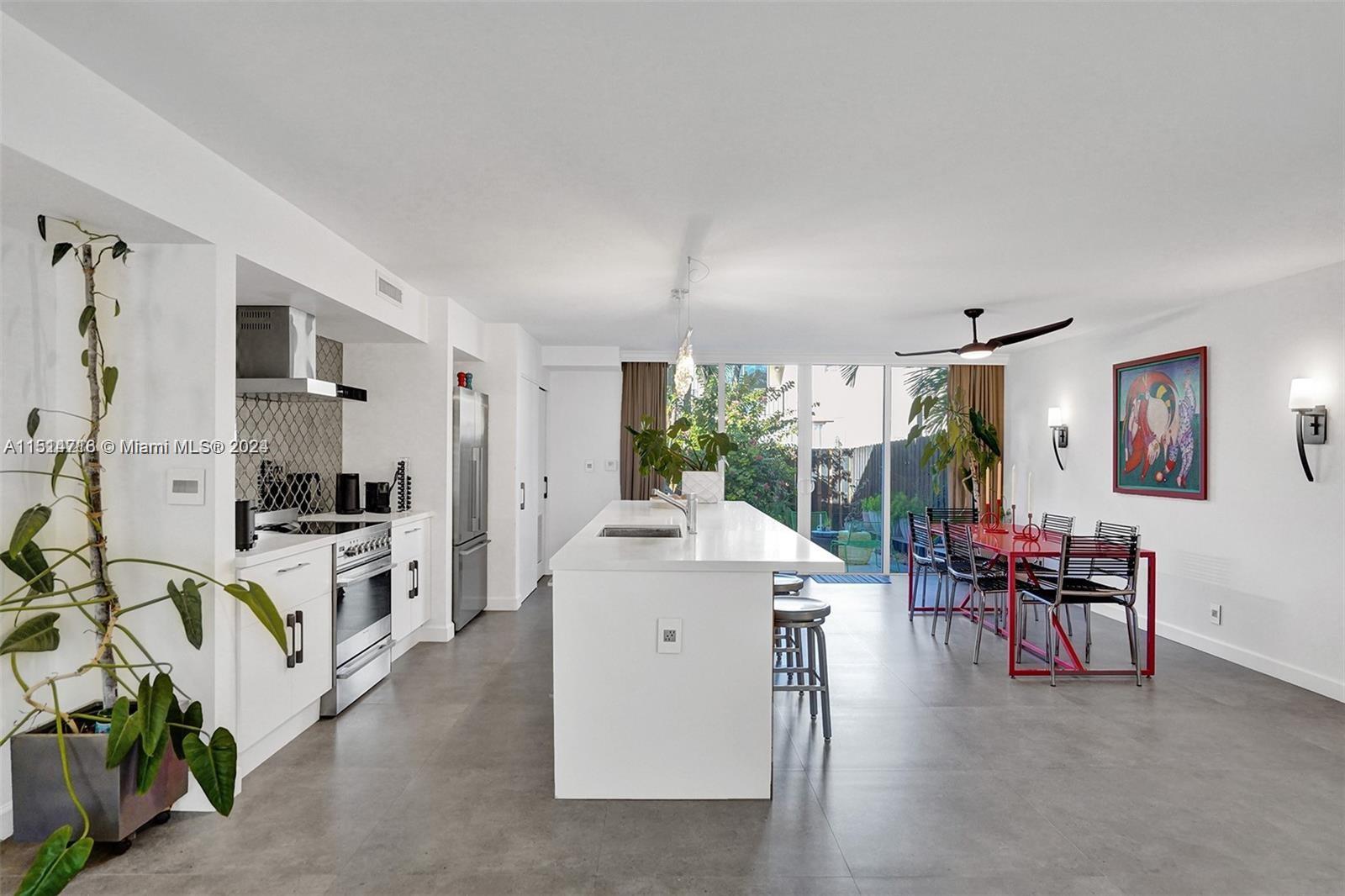 2407 NE 9th St 104, Hallandale Beach, Florida 33009, 2 Bedrooms Bedrooms, ,2 BathroomsBathrooms,Residential,For Sale,2407 NE 9th St 104,A11514716