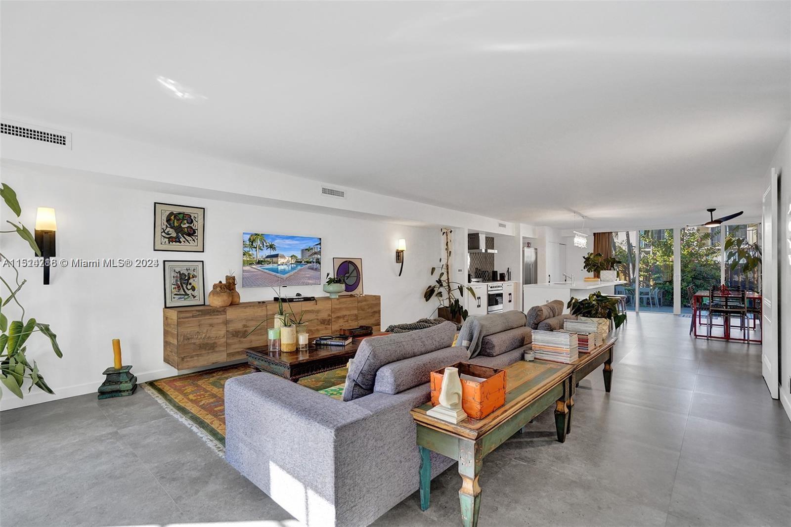 2407 NE 9th St 104, Hallandale Beach, Florida 33009, 2 Bedrooms Bedrooms, ,2 BathroomsBathrooms,Residential,For Sale,2407 NE 9th St 104,A11514716