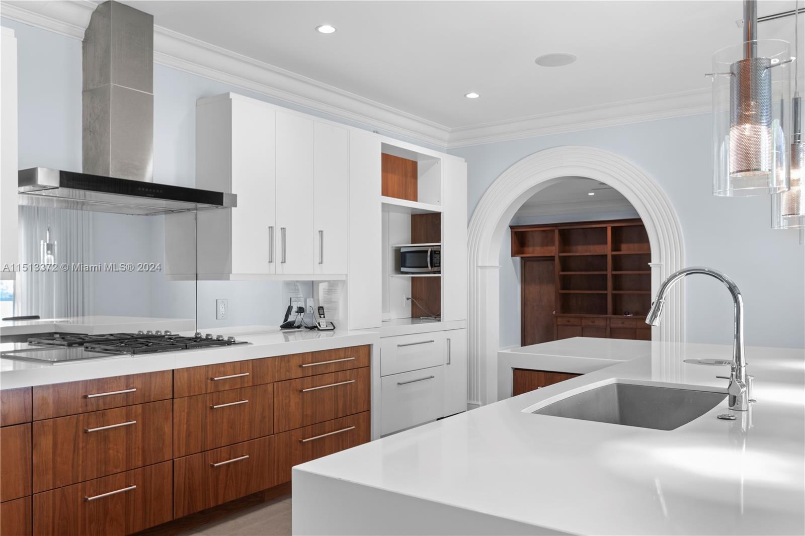 250 W San Marino Dr, Miami Beach, Florida 33139, 3 Bedrooms Bedrooms, ,3 BathroomsBathrooms,Residential,For Sale,250 W San Marino Dr,A11513372