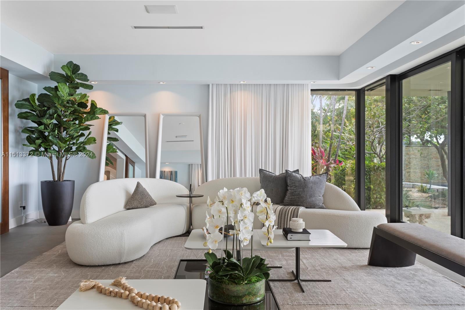 250 W San Marino Dr, Miami Beach, Florida 33139, 3 Bedrooms Bedrooms, ,3 BathroomsBathrooms,Residential,For Sale,250 W San Marino Dr,A11513372