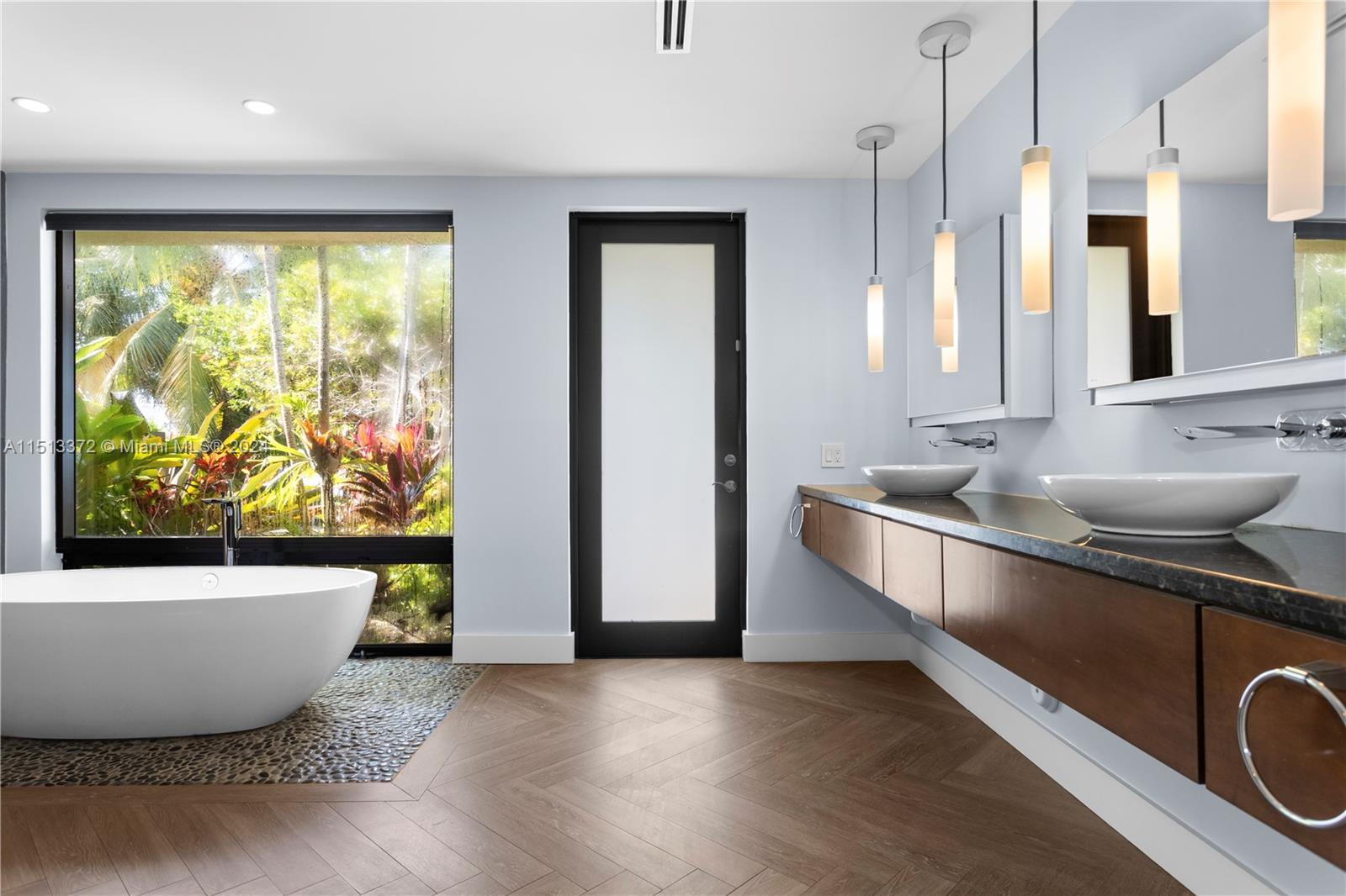 250 W San Marino Dr, Miami Beach, Florida 33139, 3 Bedrooms Bedrooms, ,3 BathroomsBathrooms,Residential,For Sale,250 W San Marino Dr,A11513372