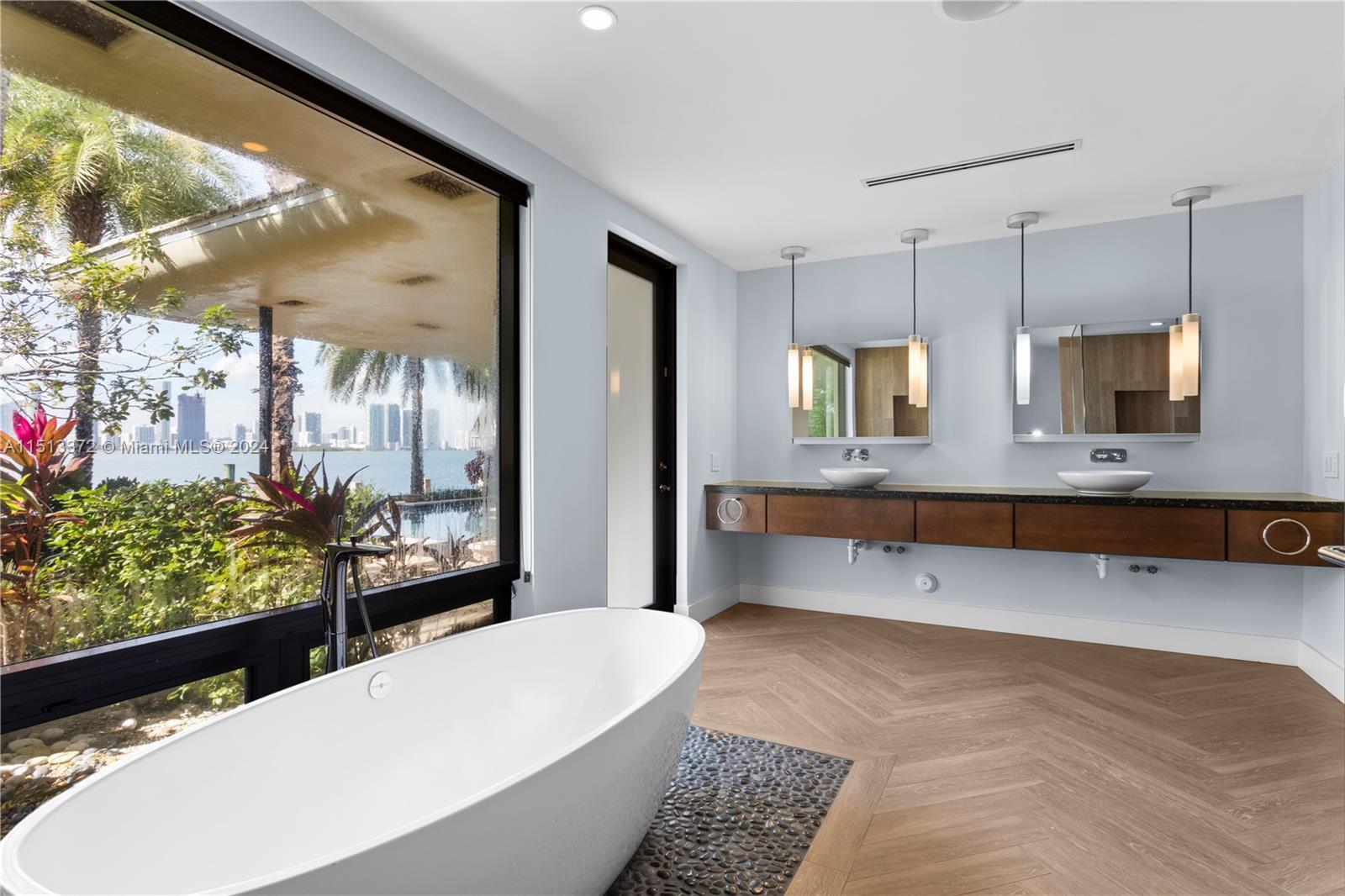 250 W San Marino Dr, Miami Beach, Florida 33139, 3 Bedrooms Bedrooms, ,3 BathroomsBathrooms,Residential,For Sale,250 W San Marino Dr,A11513372