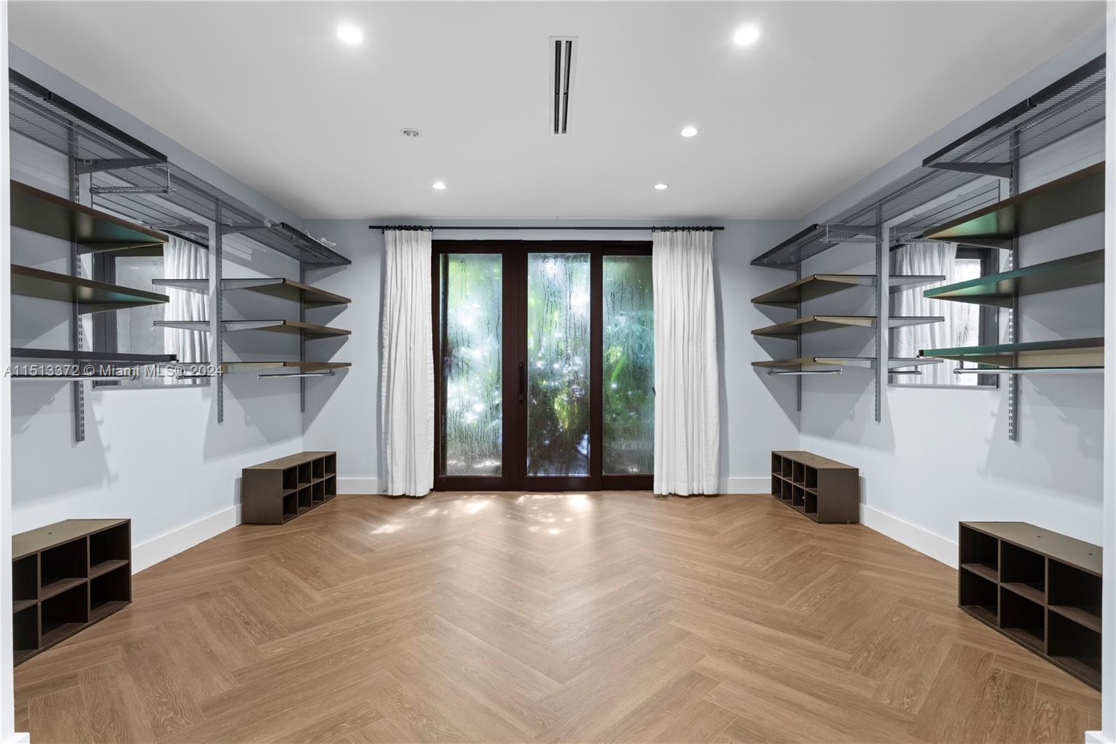 250 W San Marino Dr, Miami Beach, Florida 33139, 3 Bedrooms Bedrooms, ,3 BathroomsBathrooms,Residential,For Sale,250 W San Marino Dr,A11513372