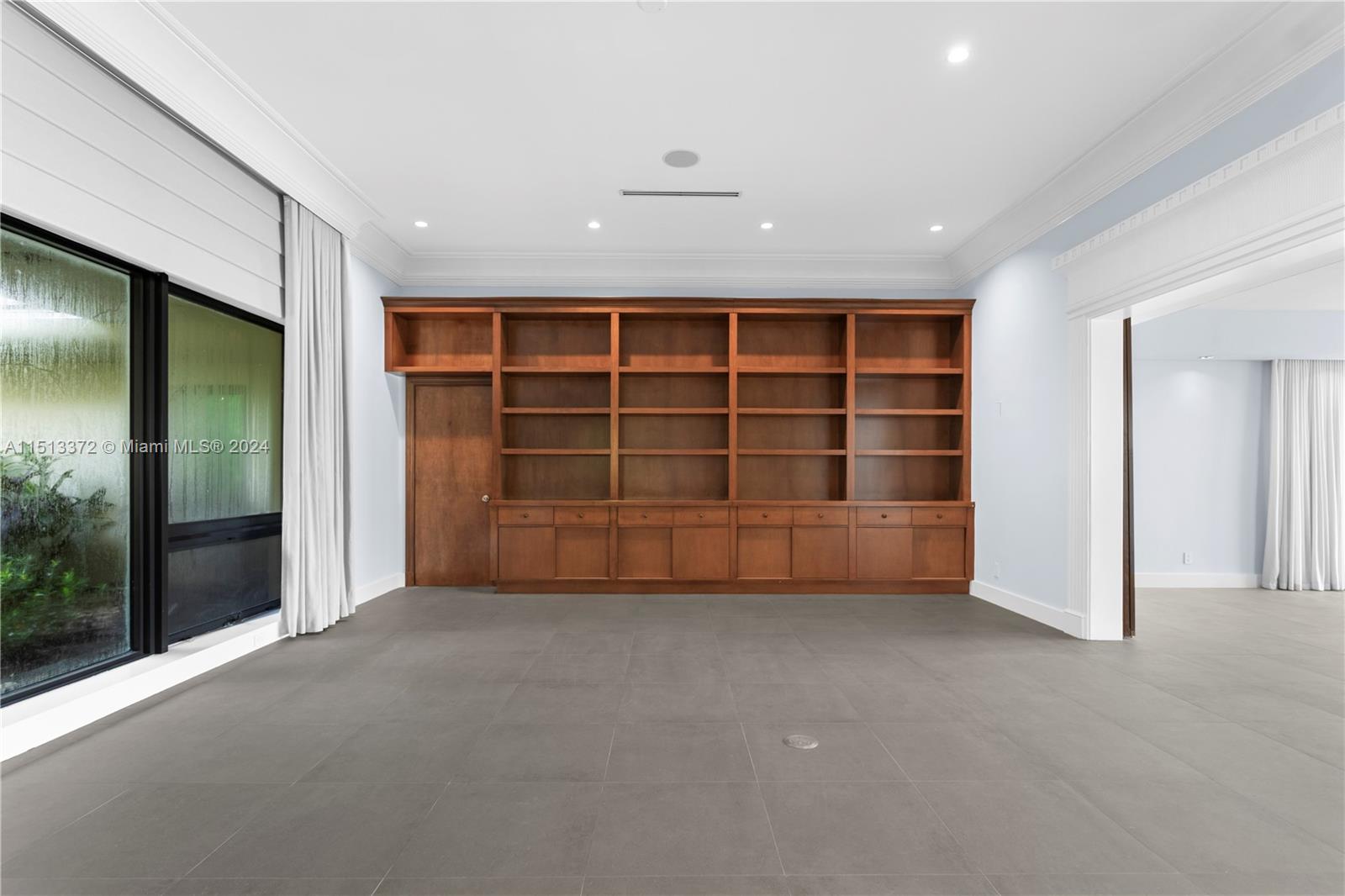 250 W San Marino Dr, Miami Beach, Florida 33139, 3 Bedrooms Bedrooms, ,3 BathroomsBathrooms,Residential,For Sale,250 W San Marino Dr,A11513372