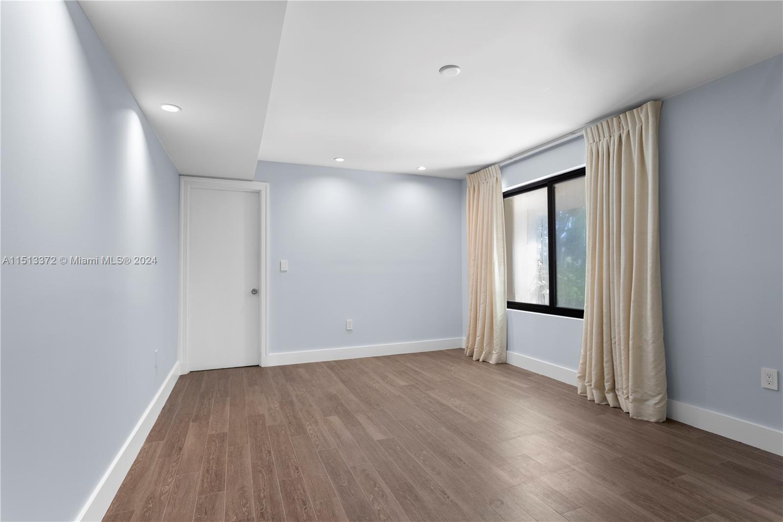 250 W San Marino Dr, Miami Beach, Florida 33139, 3 Bedrooms Bedrooms, ,3 BathroomsBathrooms,Residential,For Sale,250 W San Marino Dr,A11513372