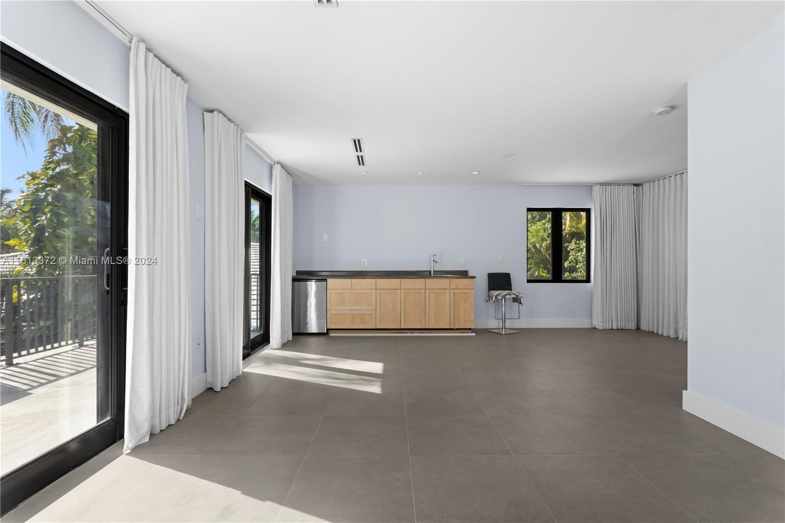 250 W San Marino Dr, Miami Beach, Florida 33139, 3 Bedrooms Bedrooms, ,3 BathroomsBathrooms,Residential,For Sale,250 W San Marino Dr,A11513372