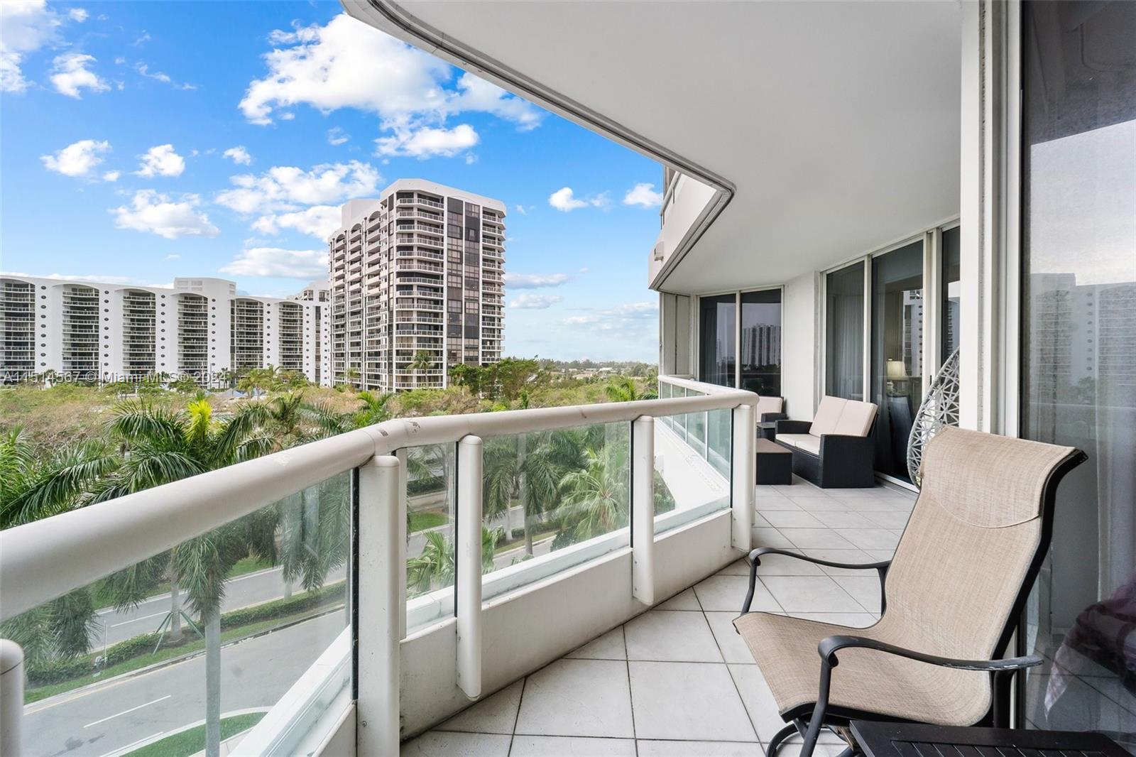 21205 Yacht Club Dr, Aventura, FL, 33180 United States, 3 Bedrooms Bedrooms, ,2 BathroomsBathrooms,Residential,For Sale,Yacht Club Dr,A11514567