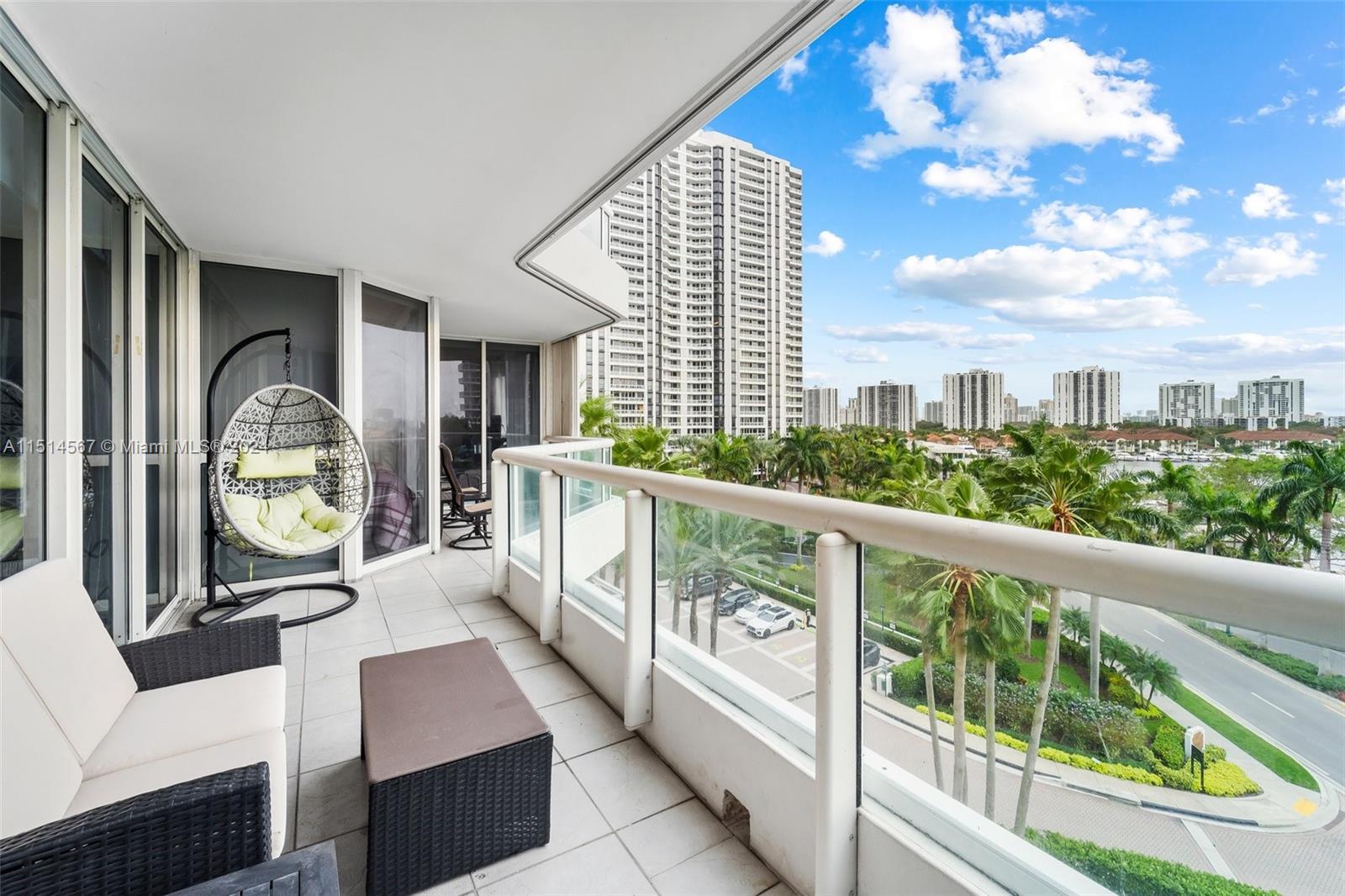 21205 Yacht Club Dr, Aventura, FL, 33180 United States, 3 Bedrooms Bedrooms, ,2 BathroomsBathrooms,Residential,For Sale,Yacht Club Dr,A11514567